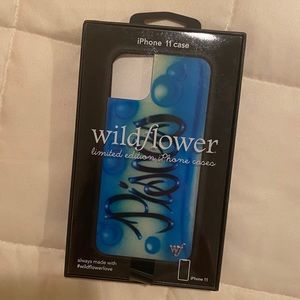 NWT WILDFLOWER PISCES PHONE CASE IPHONE 11 📱